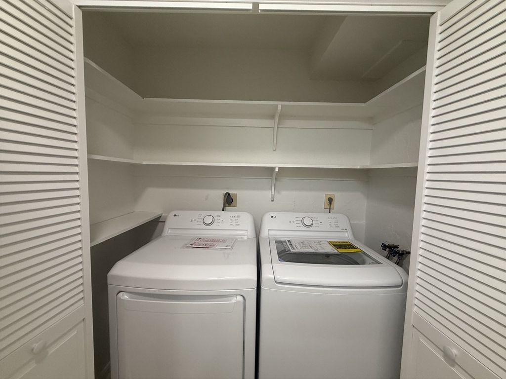 105 Beaconsfield Road, Unit 105 Brookline, MA 02445 - Photo 16 of 23