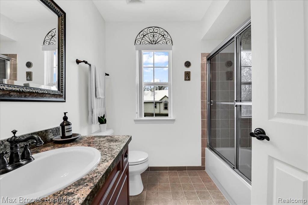 41 North Squirrel Road Auburn Hills, MI 48326 - Photo 14 of 19