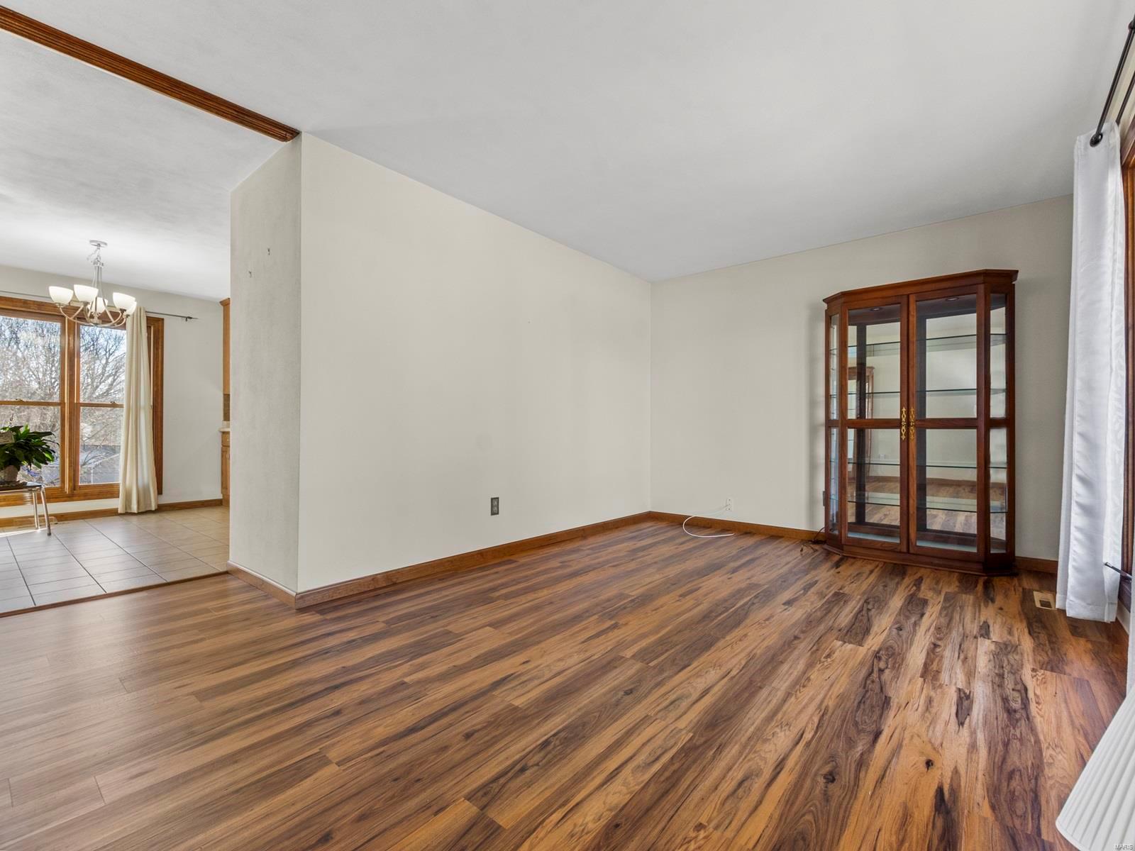 218 Ridgeview Drive Columbia, IL 62236 - Photo 3 of 33 Gallery Image 3