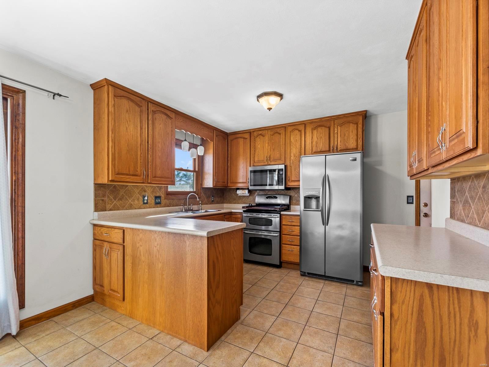 218 Ridgeview Drive Columbia, IL 62236 - Photo 5 of 33 Gallery Image 5