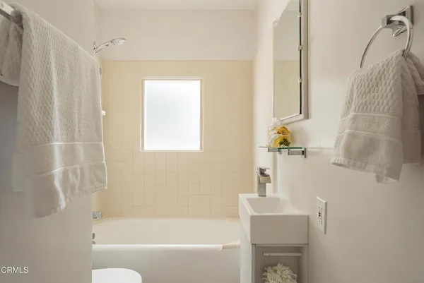 $825,000 | 2843 Los Olivos Lane, La Crescenta, CA 91214