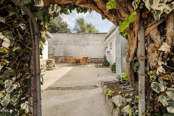 $825,000 | 2843 Los Olivos Lane, La Crescenta, CA 91214