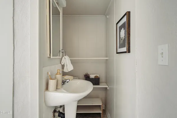 $825,000 | 2843 Los Olivos Lane, La Crescenta, CA 91214