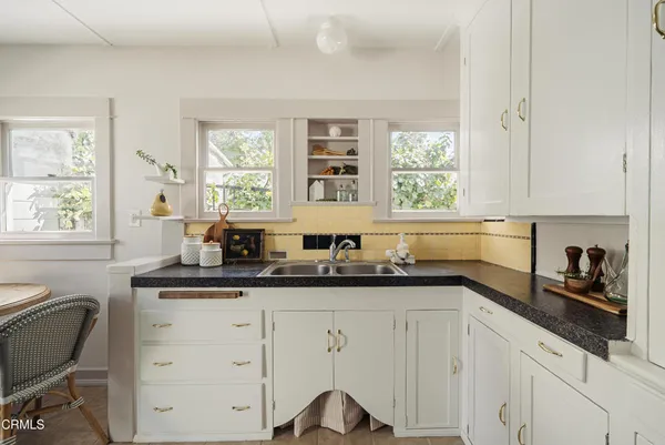 $825,000 | 2843 Los Olivos Lane, La Crescenta, CA 91214