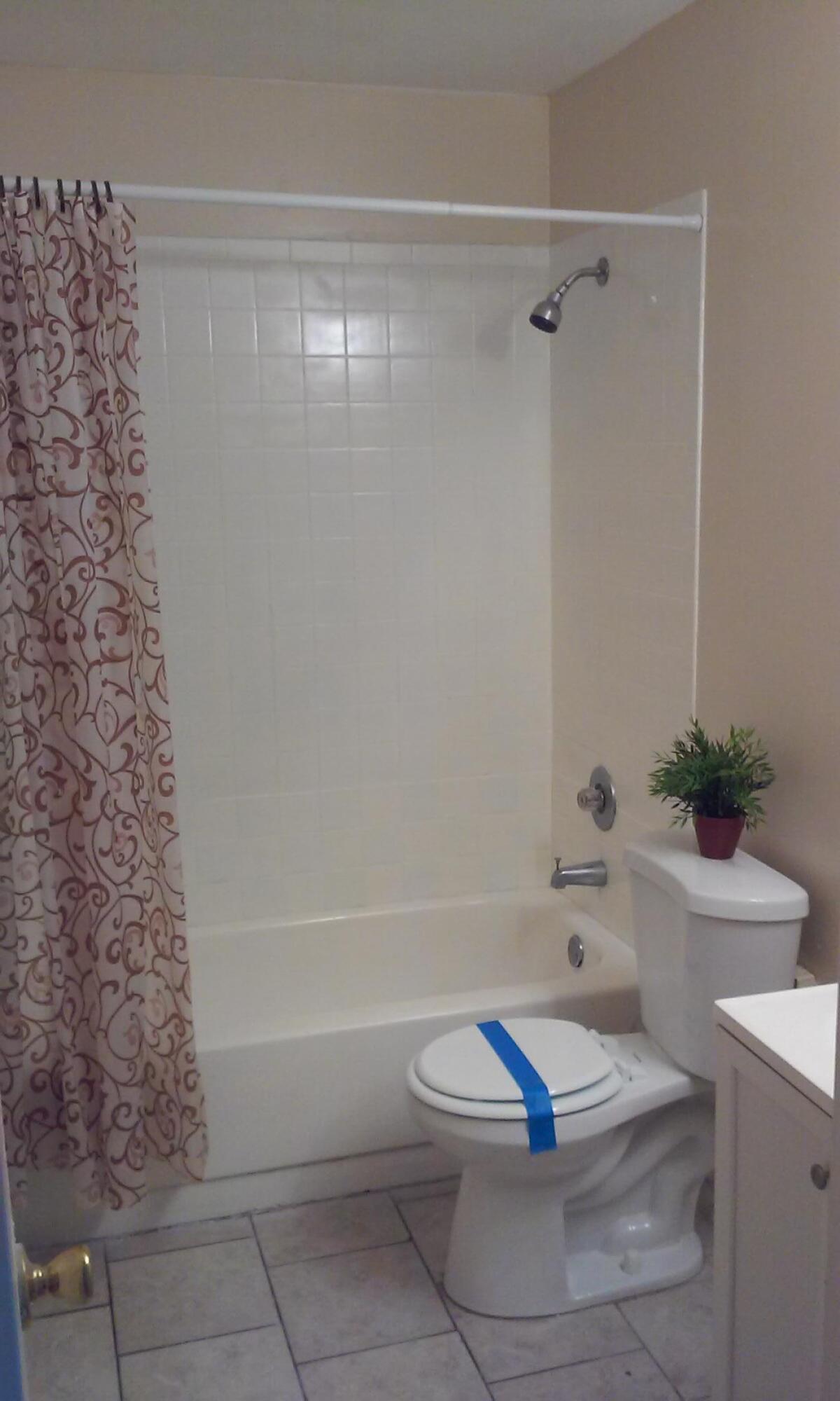 2341 Avenue Z, Unit A Riviera Beach, FL 33404 - Photo 7 of 16 5.2. Hall Bath - Copy