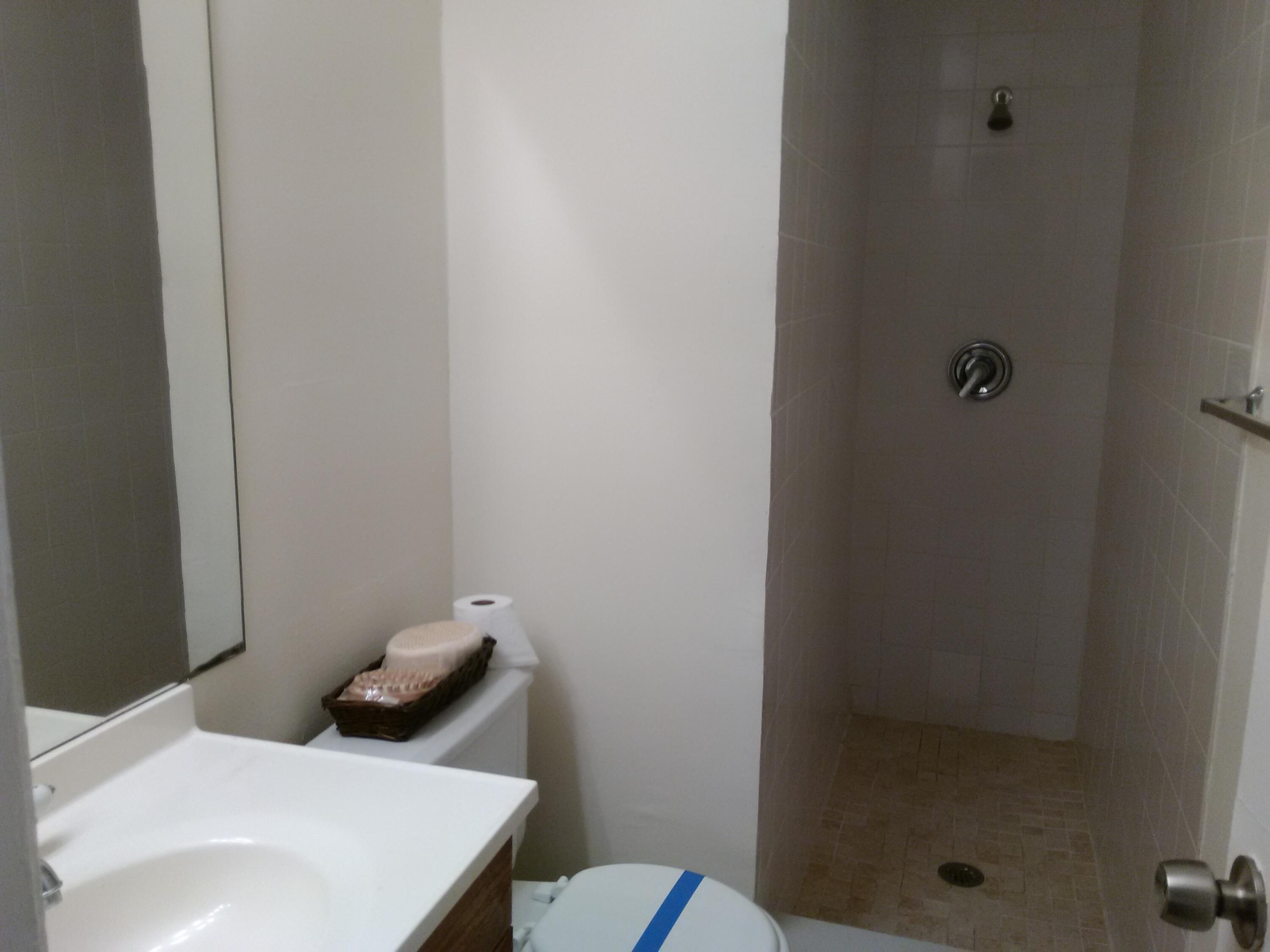 2341 Avenue Z, Unit A Riviera Beach, FL 33404 - Photo 8 of 16 6.Master Bath
