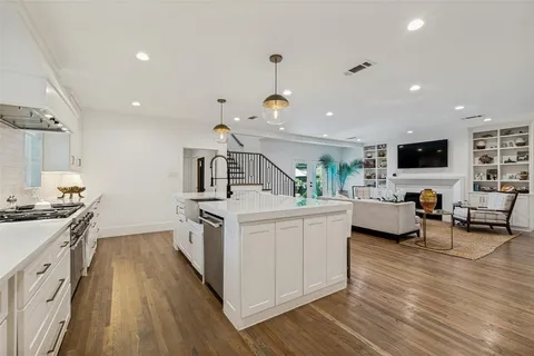 $2,375,000 | 6933 Wabash Circle, Dallas, TX 75214