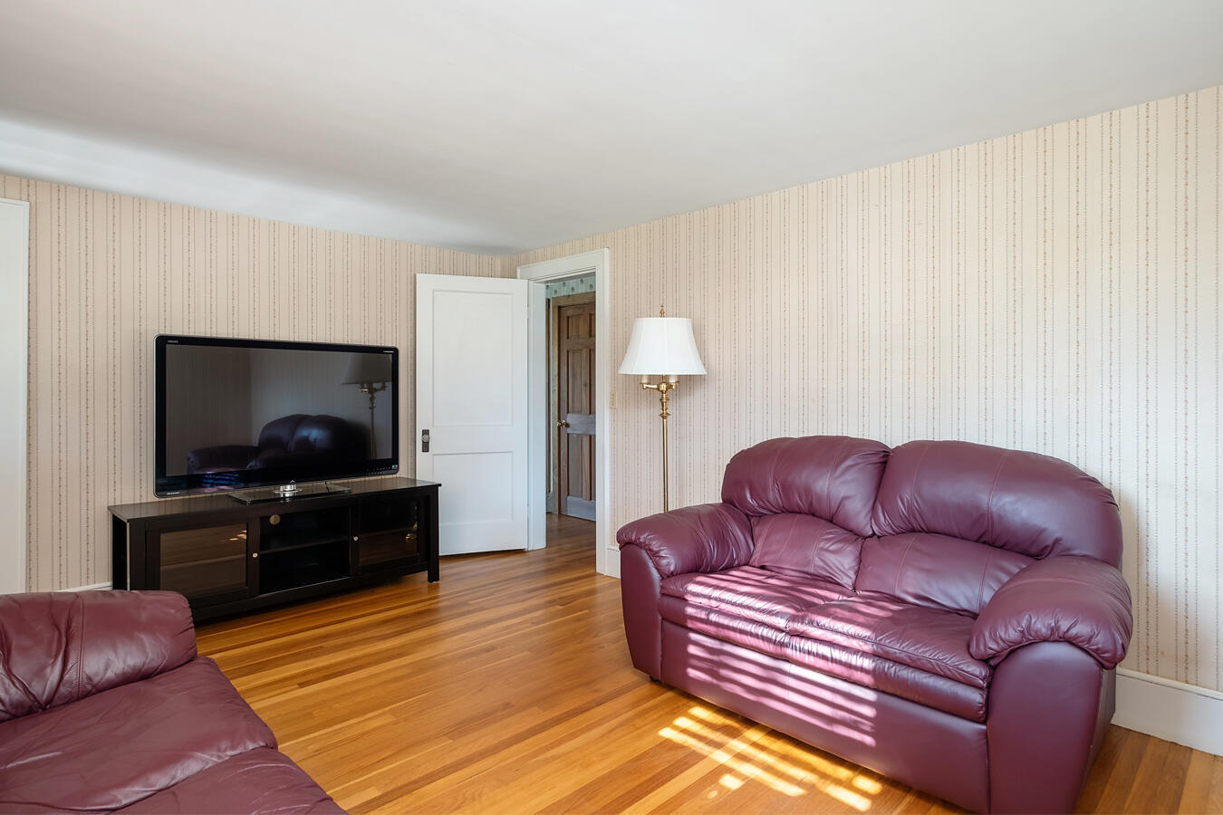 1 Colonial Road Kittery, ME 03904 - Photo 10 of 35 1 Colonial Road WEB 11