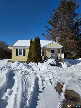 $1,400 | 1372 New Haven Road, Naugatuck, CT 06770