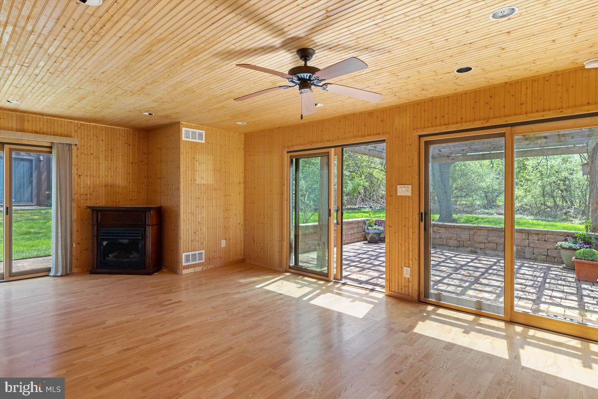 25 Eden Roc New Hope, PA 18938 - Photo 12 of 25 Gallery Image 12