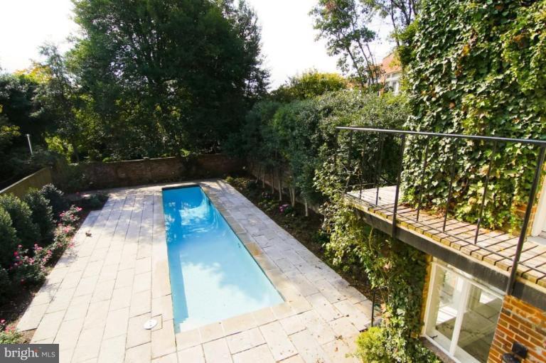 2812 P Street Northwest Washington, DC 20007 - Photo 14 of 14 Swimming Pool 2