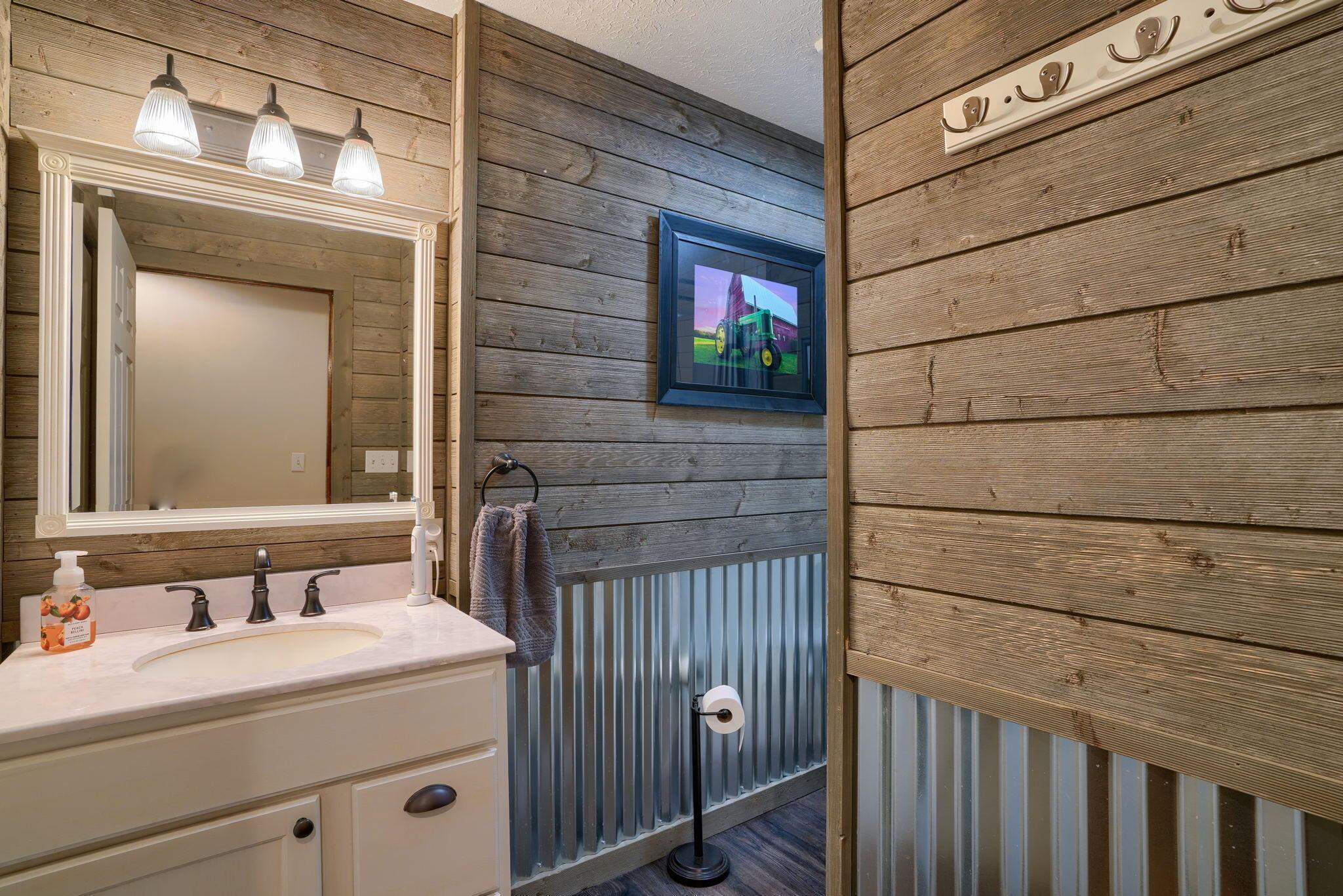 18761 Hall Road Mount Sterling, OH 43143 - Photo 19 of 35 Full Bathroom