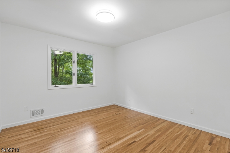 1 Fernwood Road Warren, NJ 07059 - Photo 28 of 41