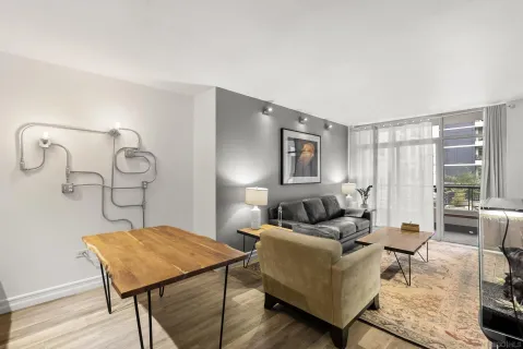 $459,000 | 425 West Beech Street, Unit 336, San Diego, CA 92101
