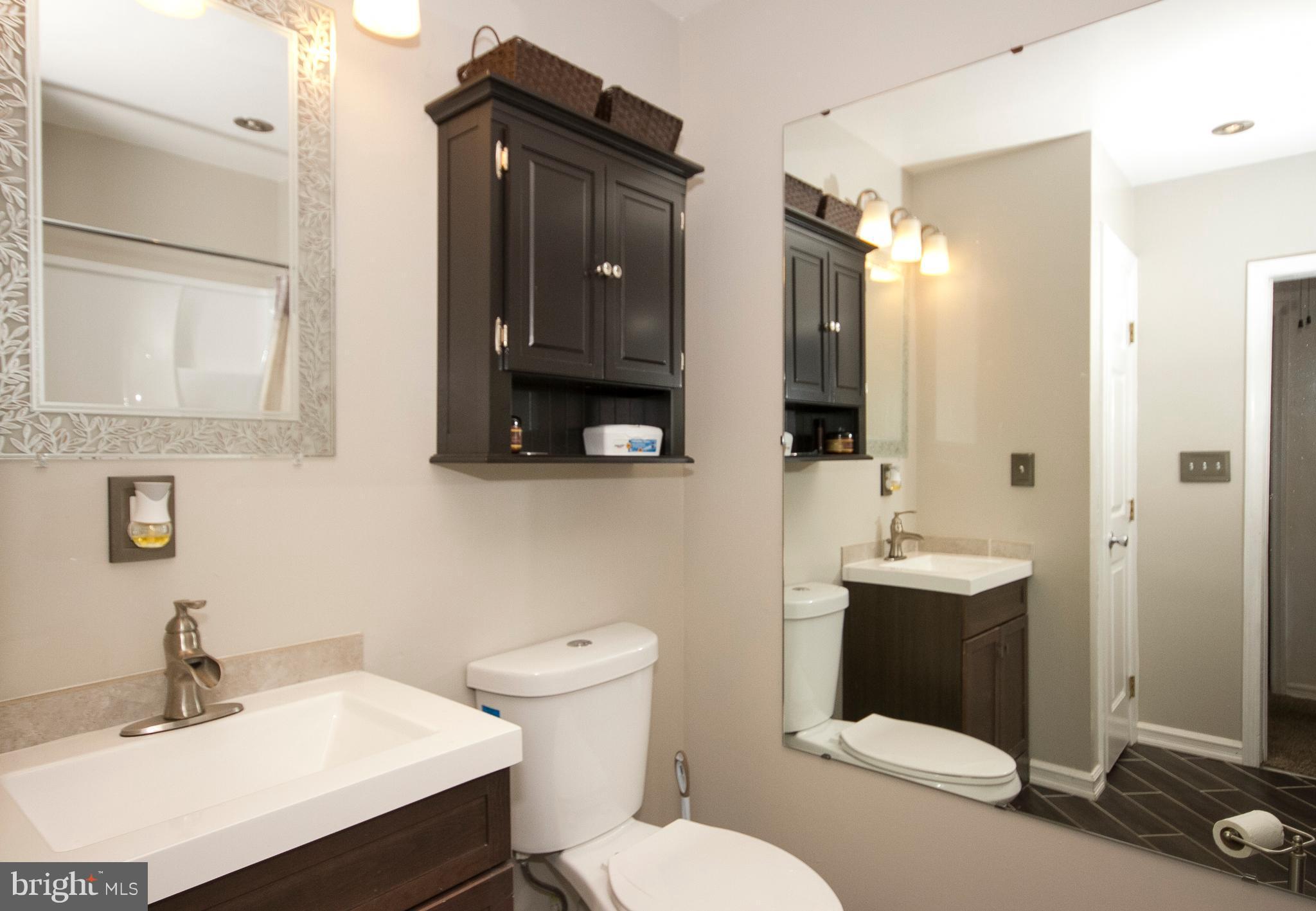 707 Cresswell Road Baltimore, MD 21225 - Photo 12 of 26 Bath
