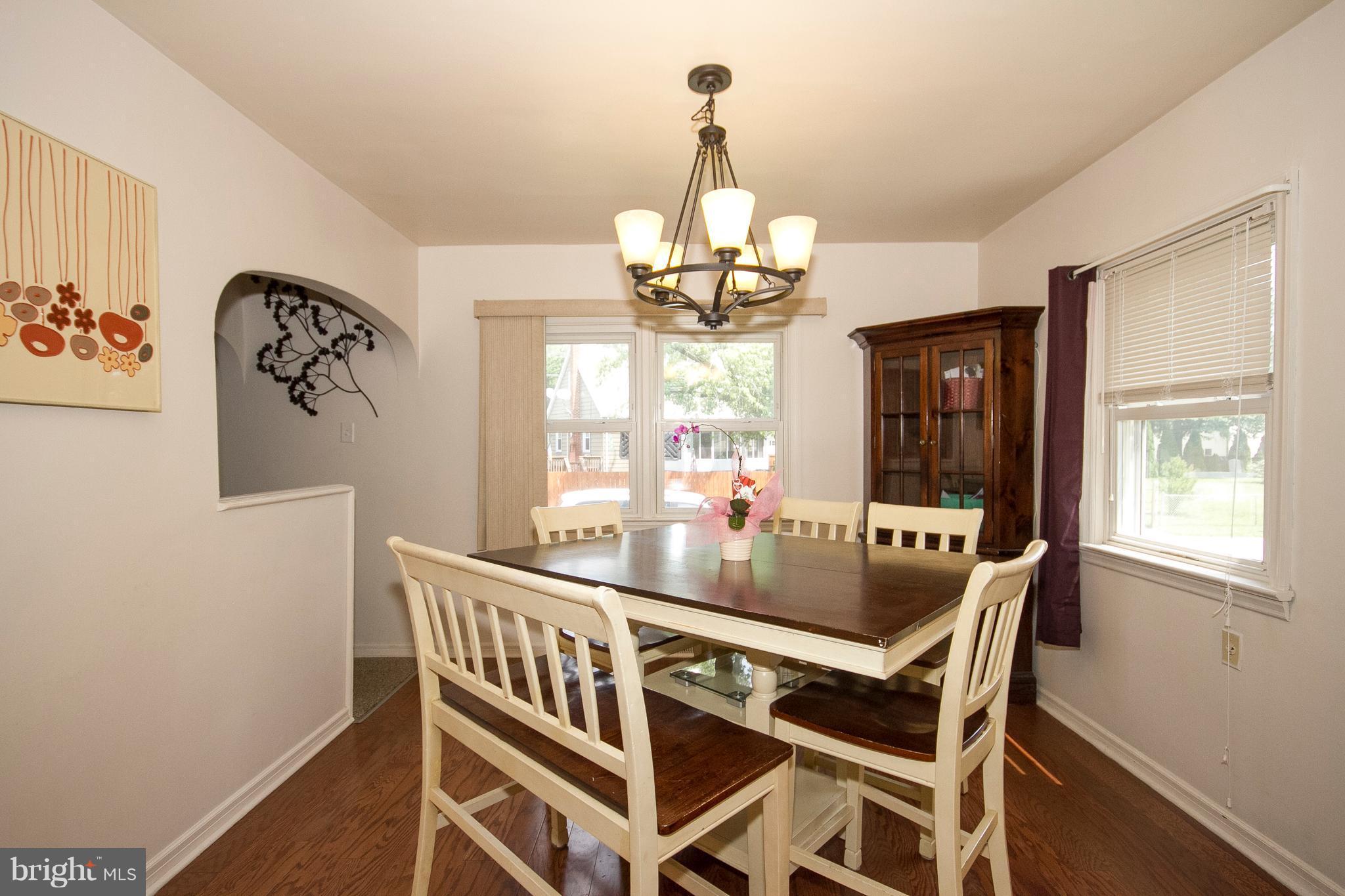 707 Cresswell Road Baltimore, MD 21225 - Photo 8 of 26 Dining Room