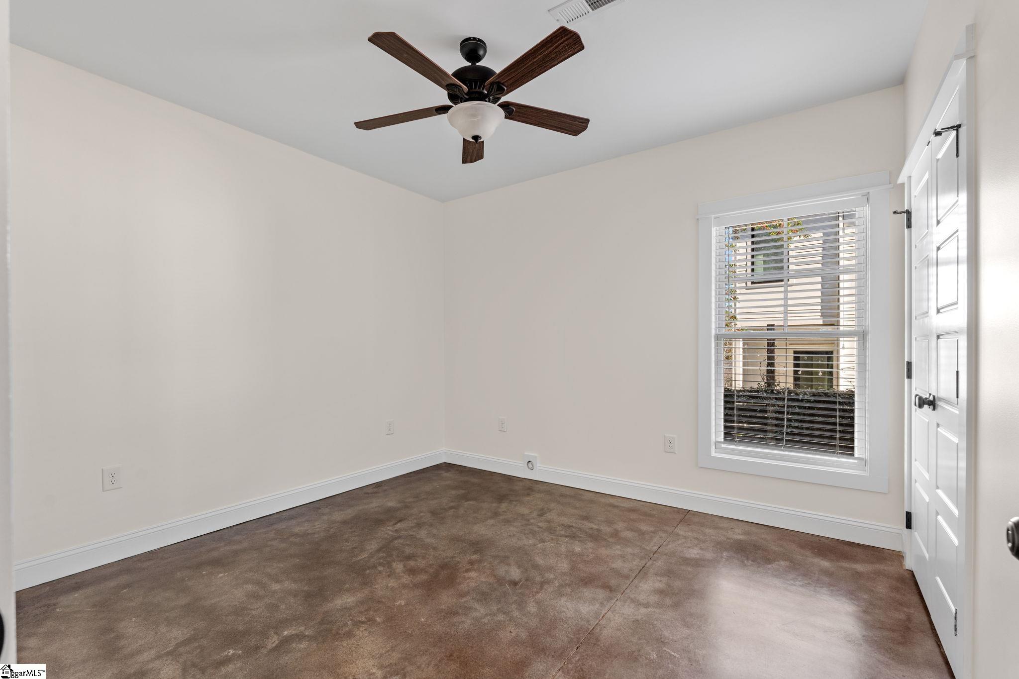 425 East Faris Road Greenville, SC 29605 - Photo 22 of 31