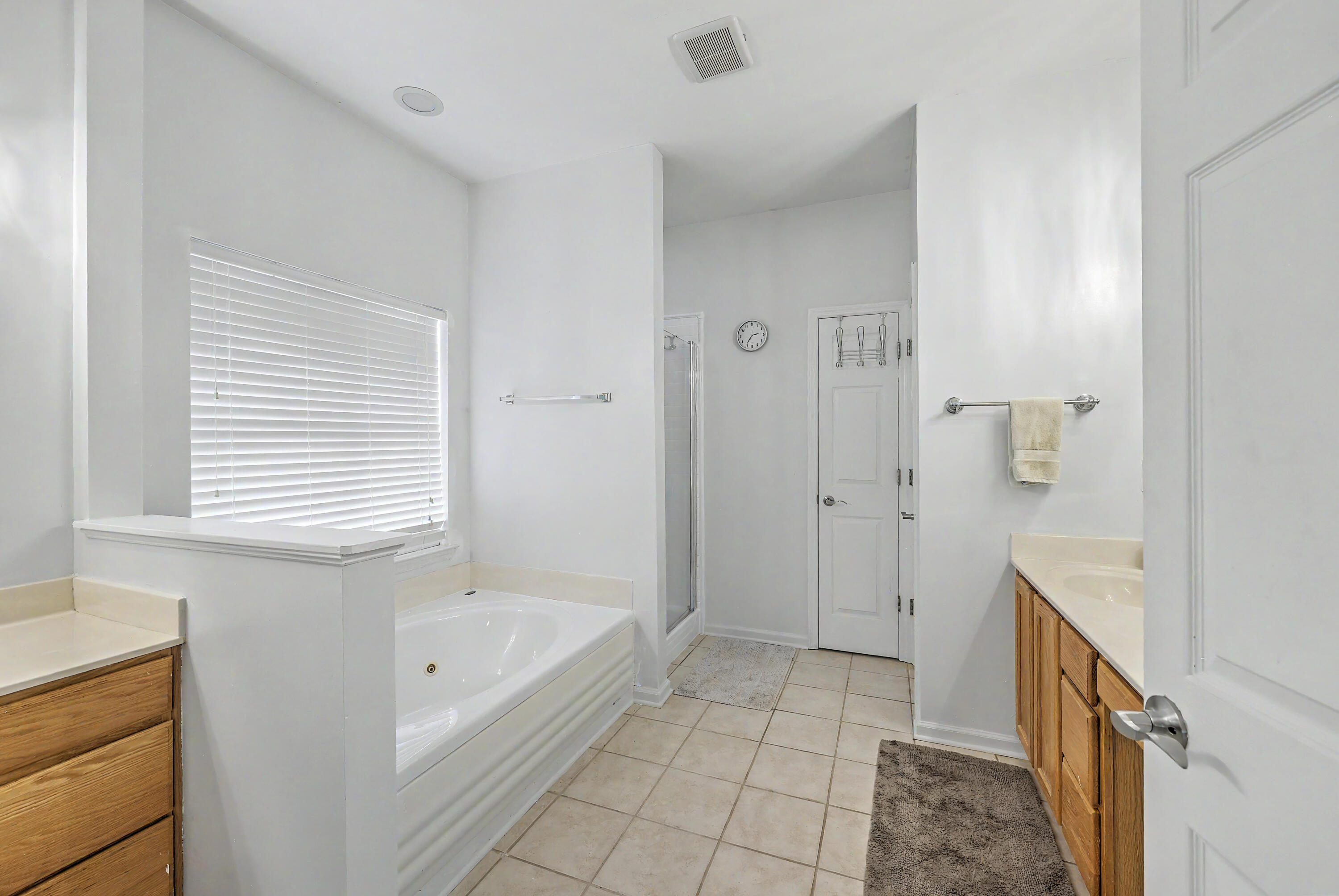 561 Pointe Of Oaks Road Summerville, SC 29485 - Photo 22 of 35