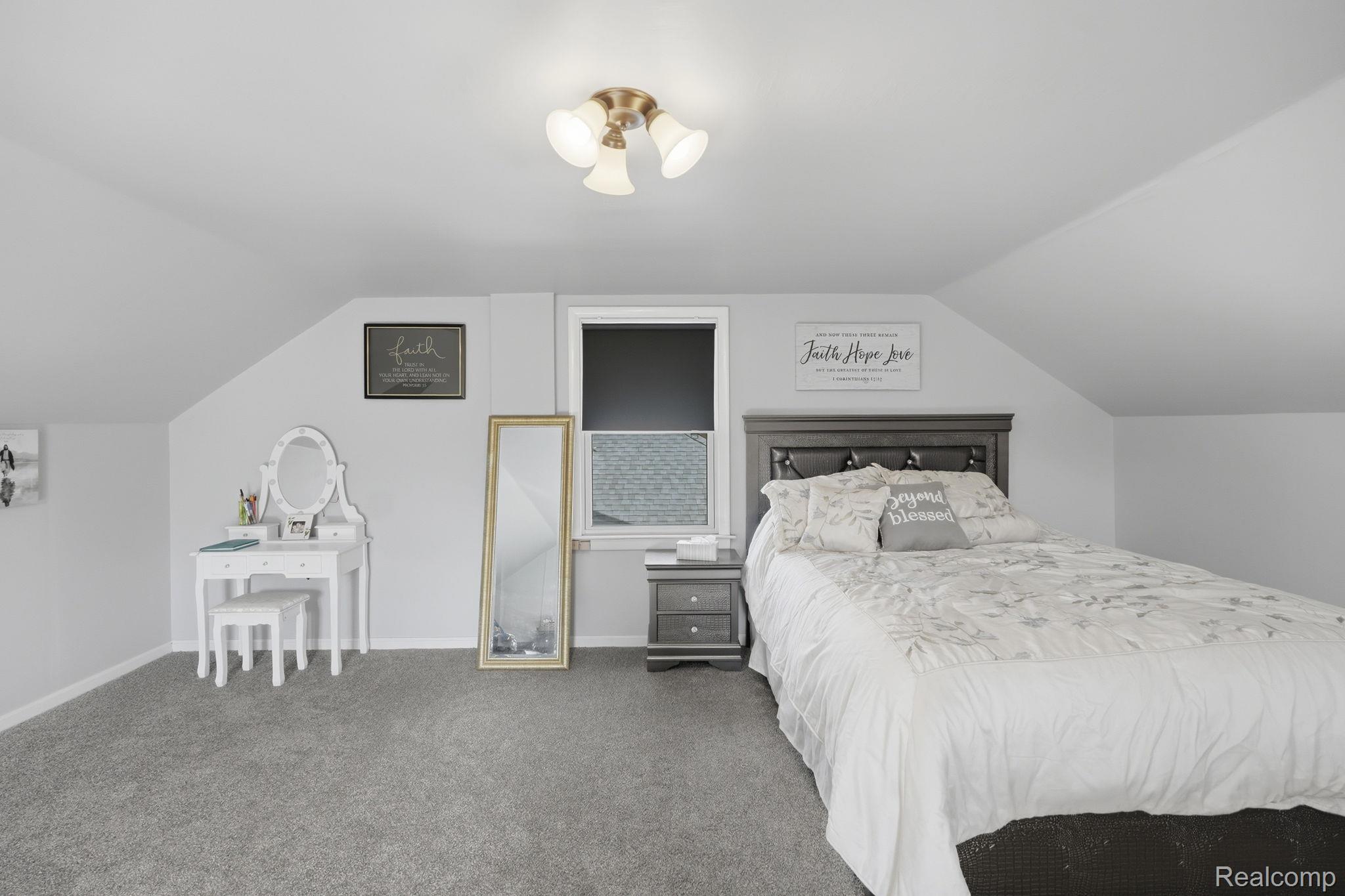 1857 Roslyn Road Grosse Pointe, MI 48236 - Photo 22 of 38