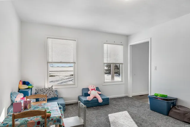 $400,000 | 5510 West 1000 South, Warren, IN 46792