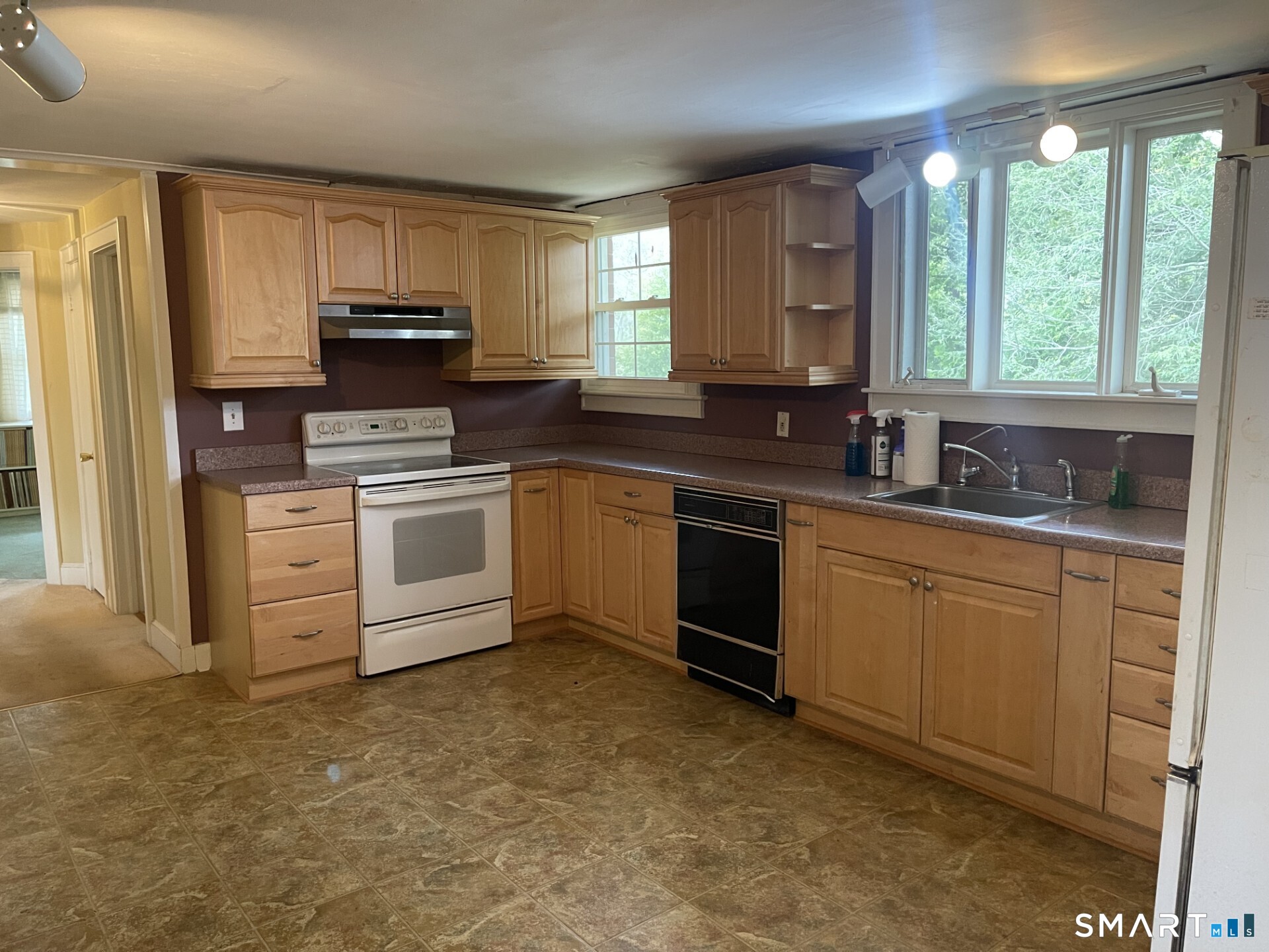 102 West Bridge Street Deep River, CT 06417 - Photo 33 of 35