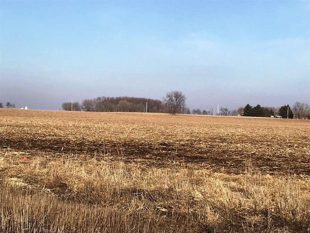 0 New Lebanon Road Sycamore, IL 60178 - Photo 2 of 7 a view of an ocean