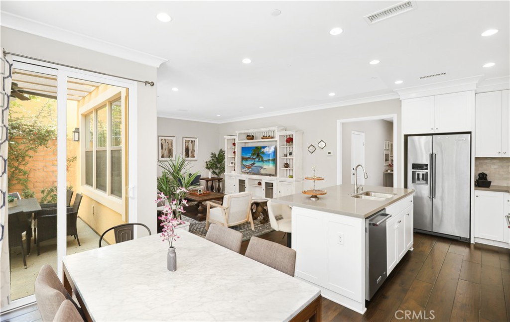 231 Rodeo Irvine, CA 92602 - Photo 16 of 48