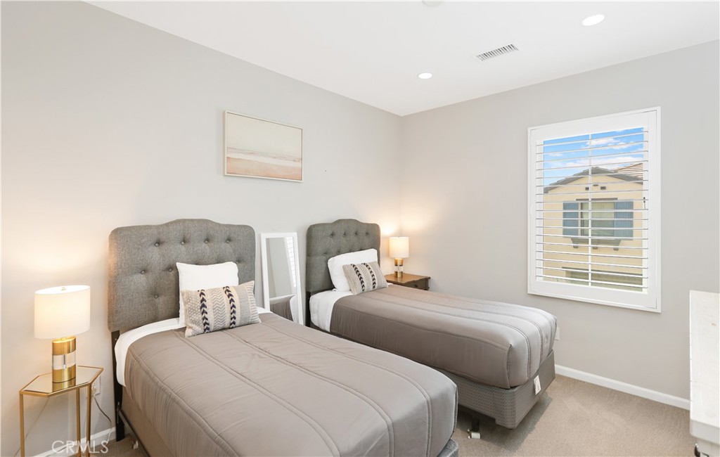 231 Rodeo Irvine, CA 92602 - Photo 33 of 48