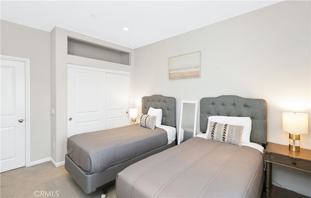 231 Rodeo Irvine, CA 92602 - Photo 35 of 48