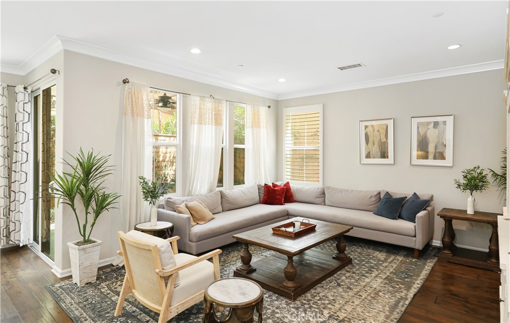 231 Rodeo Irvine, CA 92602 - Photo 6 of 48