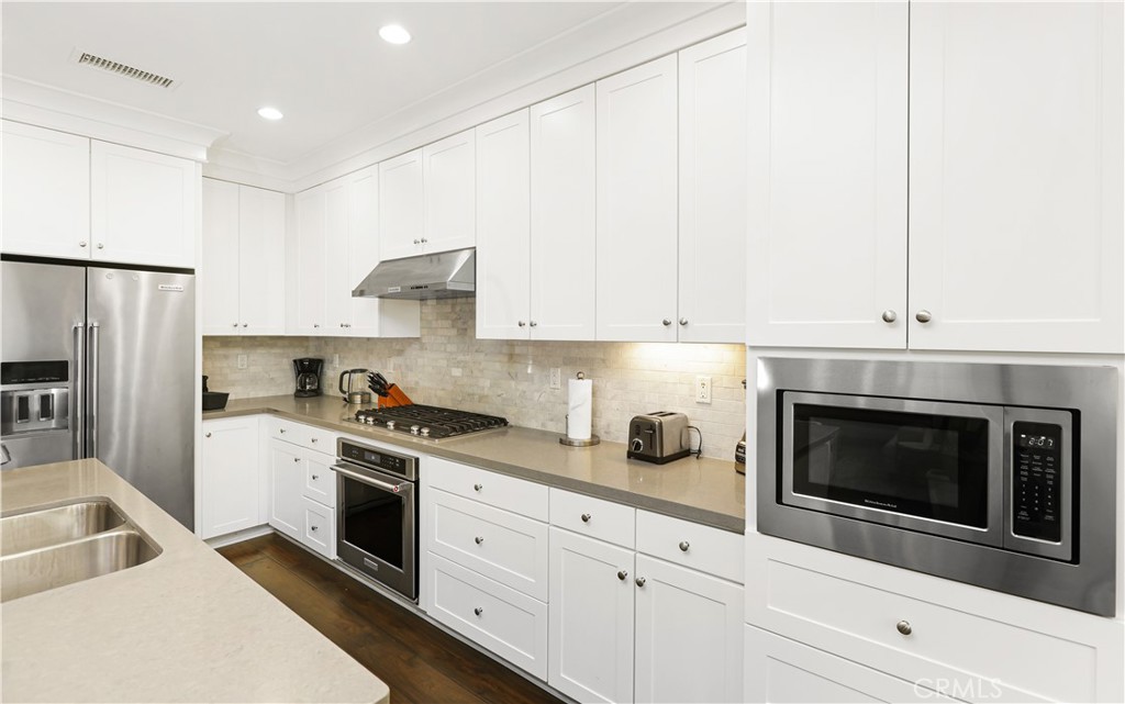 231 Rodeo Irvine, CA 92602 - Photo 7 of 48