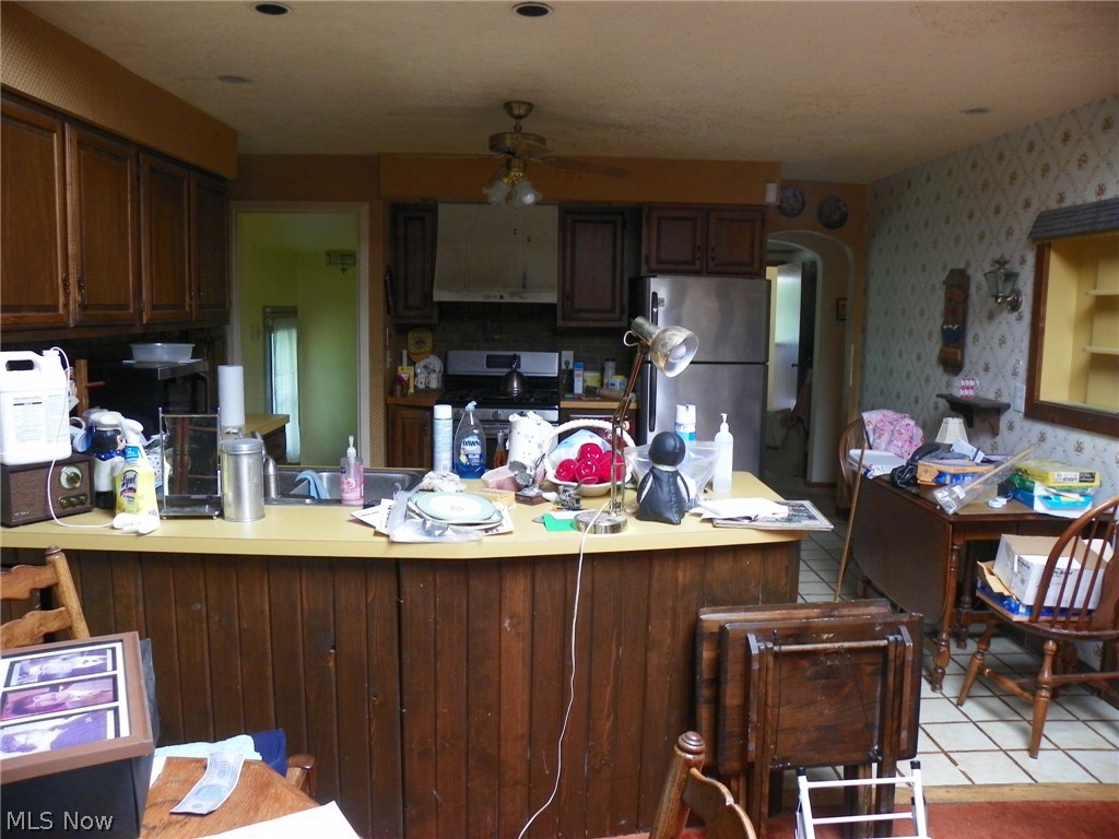 1808 Keystone Road Cleveland, OH 44134 - Photo 10 of 26