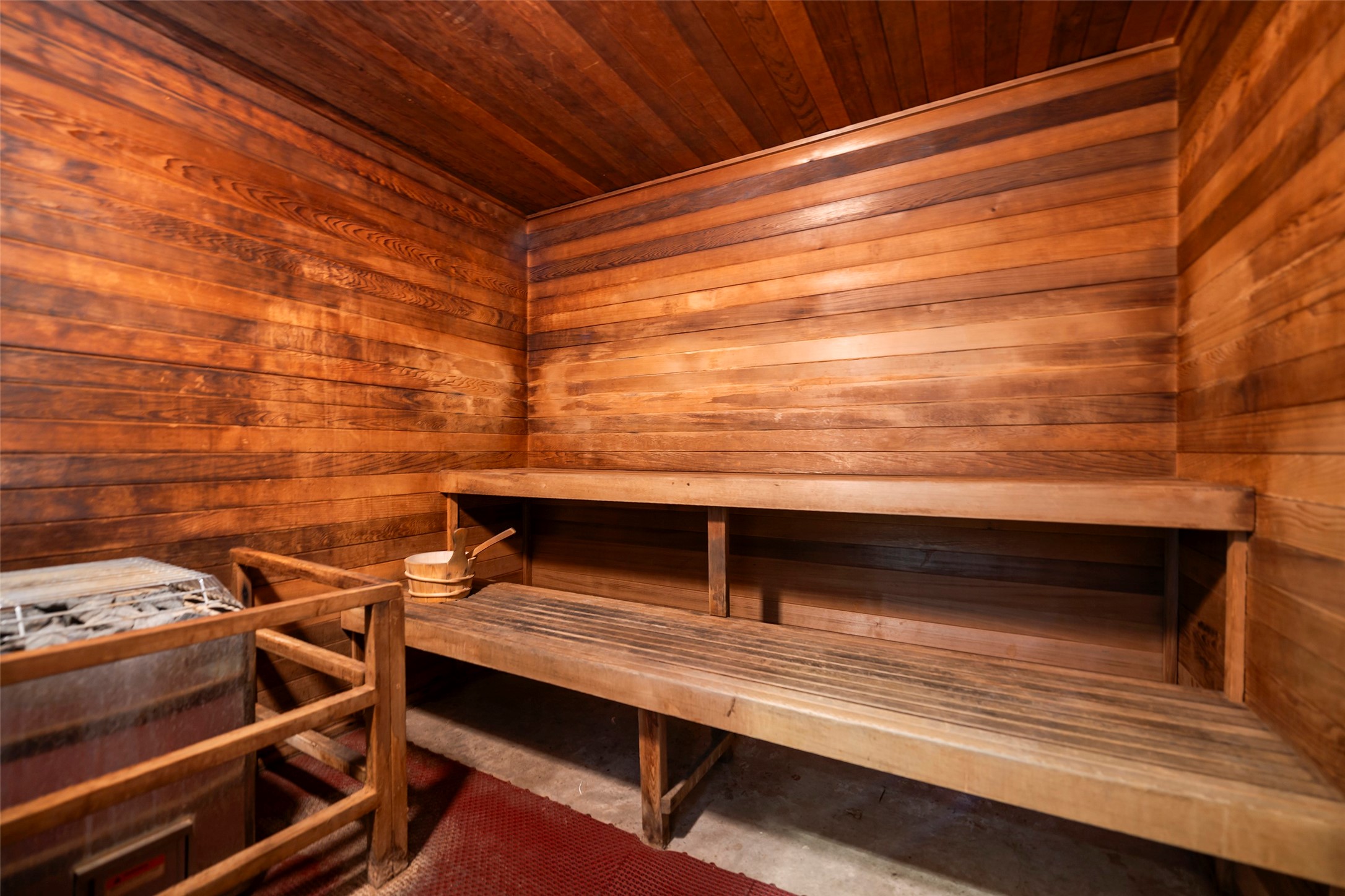 3505 Sage Road, Unit 314 Houston, TX 77056 - Photo 23 of 24 Dry Sauna