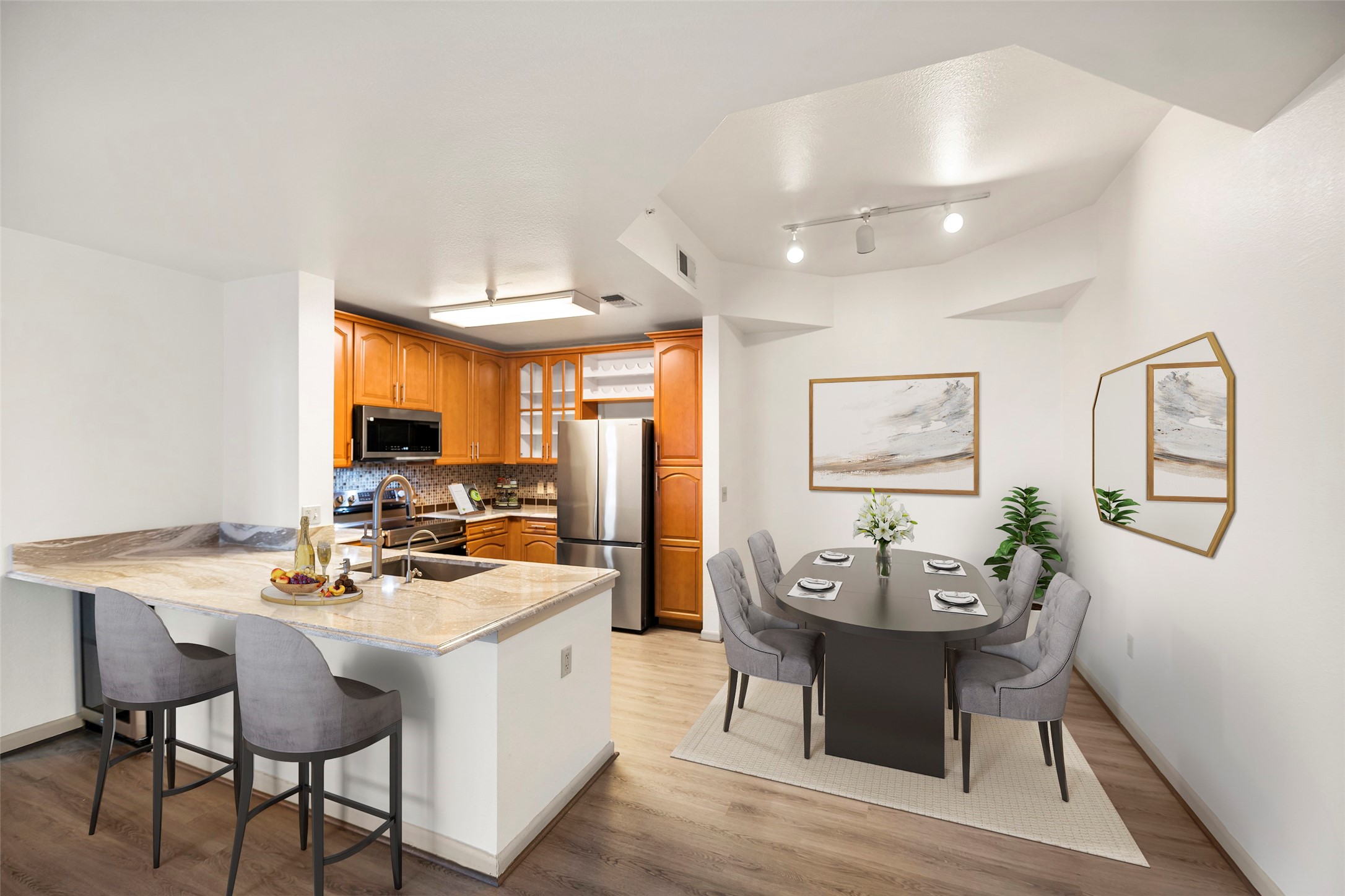 3505 Sage Road, Unit 314 Houston, TX 77056 - Photo 9 of 24 Kitchen and Dining Area