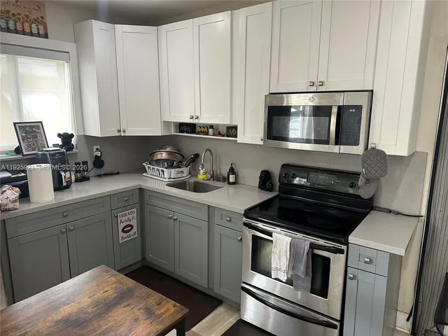 $1,700 | 1147 Northeast 113th Street, Unit 1147, Miami, FL 33161