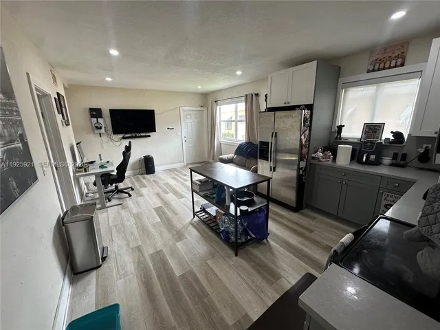 $1,700 | 1147 Northeast 113th Street, Unit 1147, Miami, FL 33161