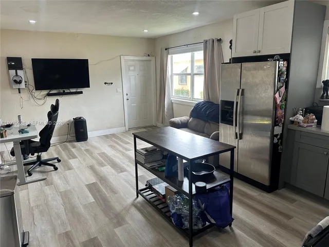 $1,700 | 1147 Northeast 113th Street, Unit 1147, Miami, FL 33161