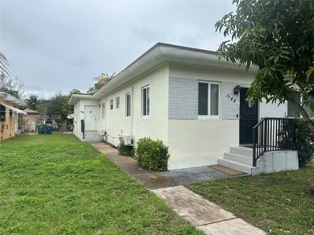 $1,700 | 1147 Northeast 113th Street, Unit 1147, Miami, FL 33161