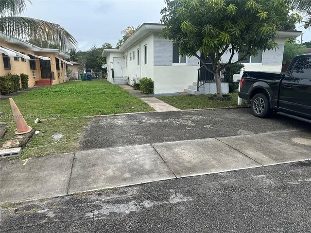 $1,700 | 1147 Northeast 113th Street, Unit 1147, Miami, FL 33161