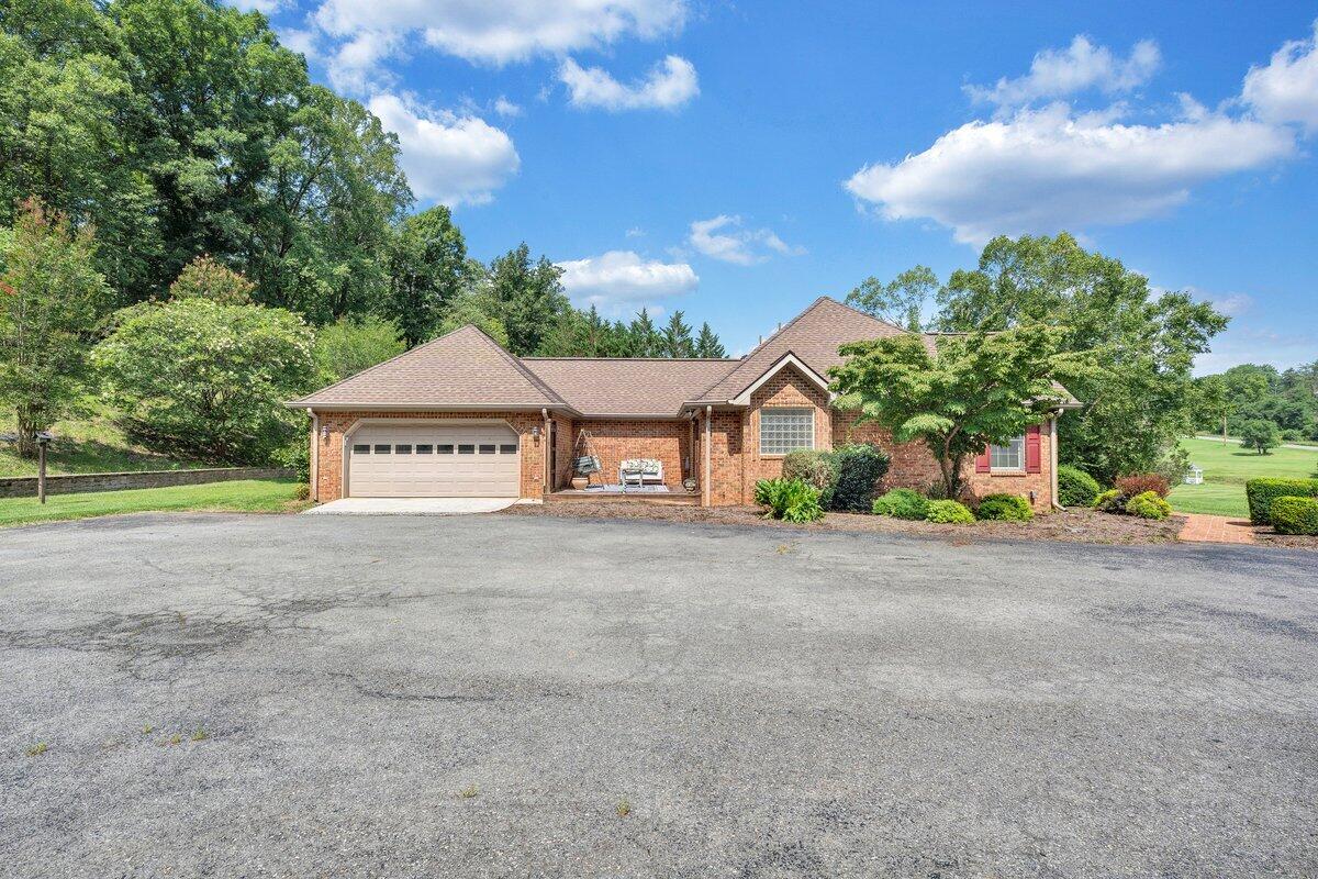 2655 Rutrough Road Southeast Roanoke, VA 24014 - Photo 61 of 71 60