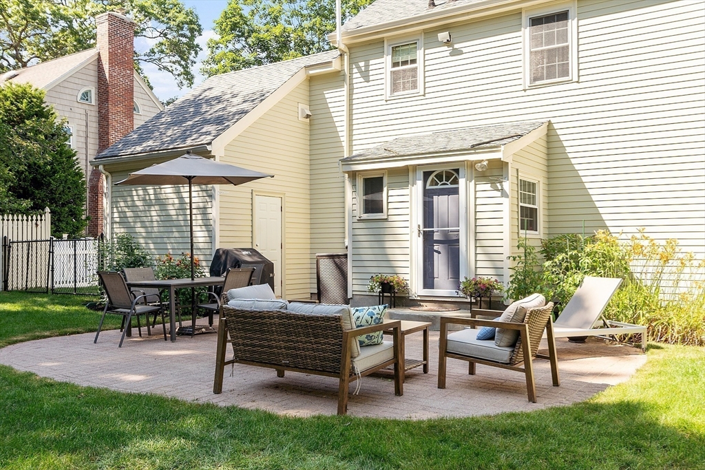 61 Fairview Road Lynnfield, MA 01940 - Photo 31 of 41 Gallery Image 31