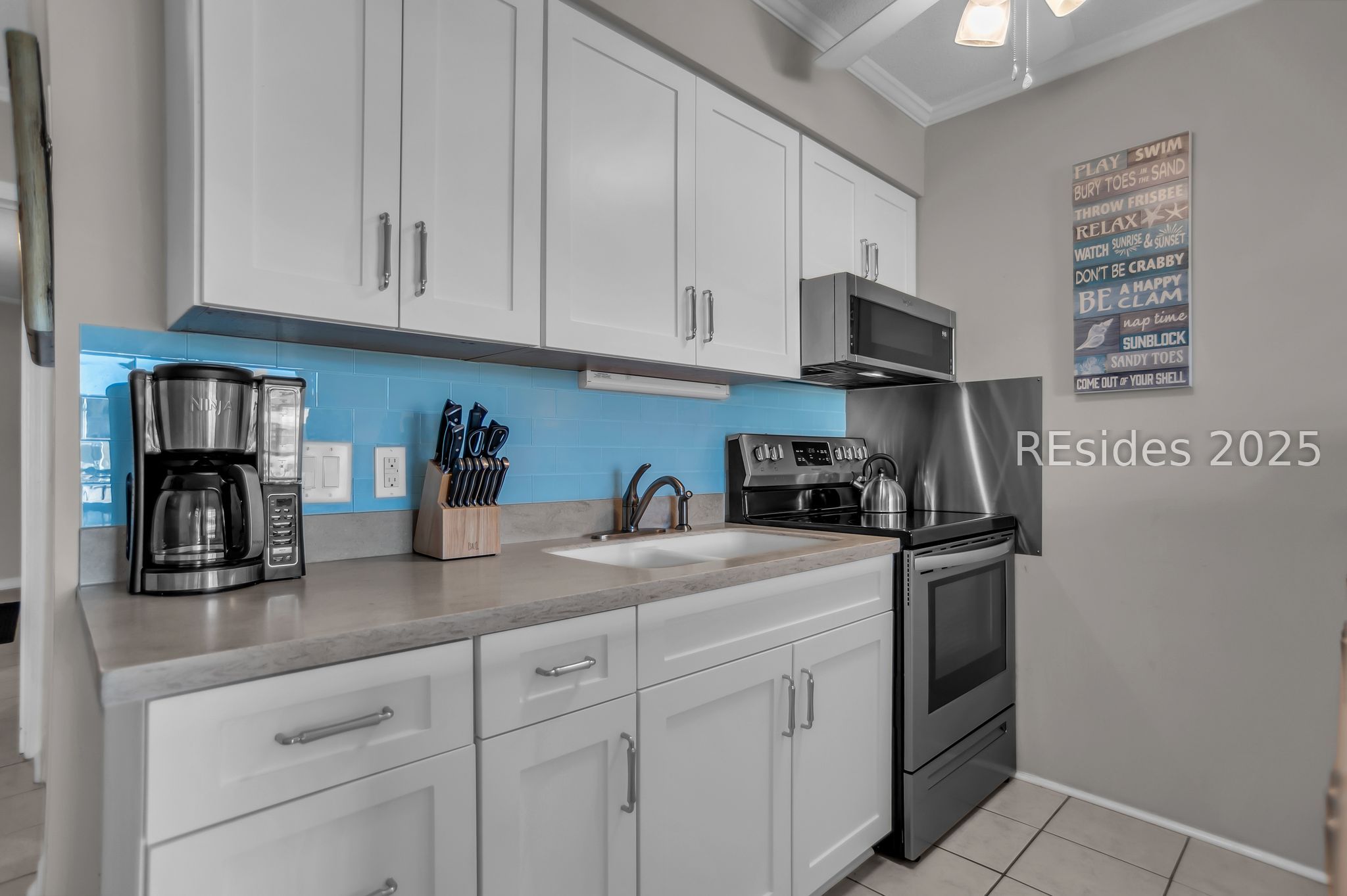 40 Folly Field Road, Unit A215 Hilton Head Island, SC 29928 - Photo 2 of 31