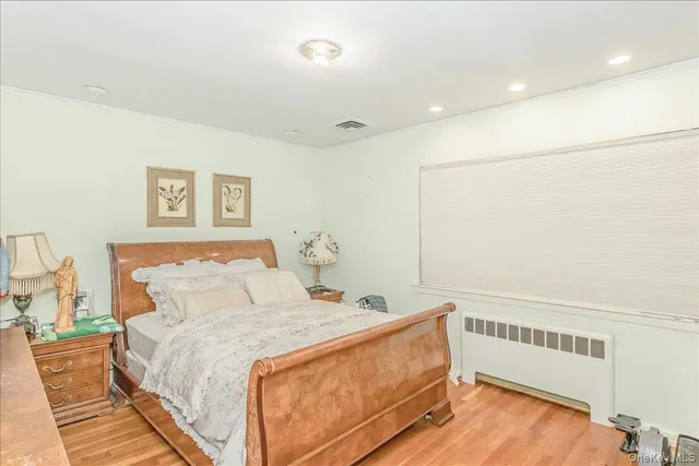 $989,000 | 1683 Stewart Avenue, New Hyde Park, NY 11040