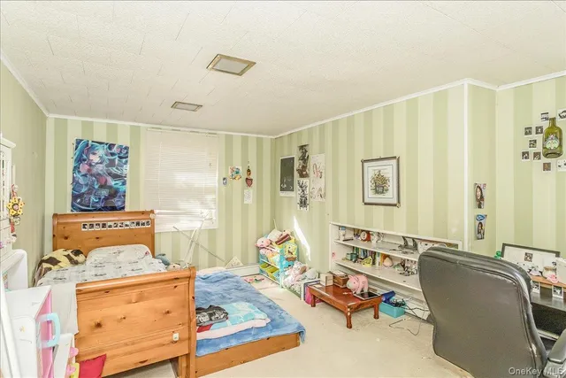 $989,000 | 1683 Stewart Avenue, New Hyde Park, NY 11040