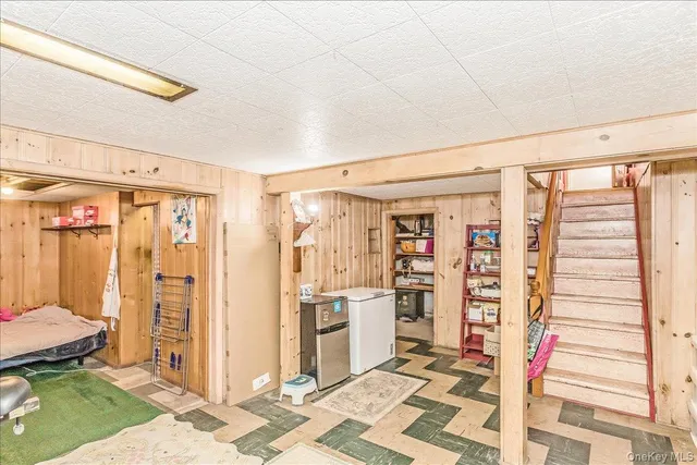 $989,000 | 1683 Stewart Avenue, New Hyde Park, NY 11040