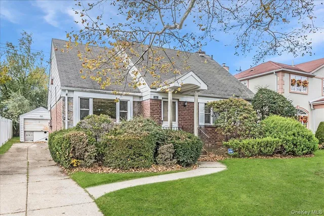 $989,000 | 1683 Stewart Avenue, New Hyde Park, NY 11040