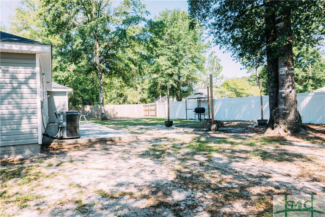 219 Crape Myrtle Court Springfield, GA 31329 - Photo 8 of 44