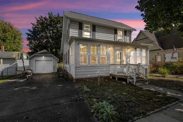 $245,000 | 616 West Street, Baraboo, WI 53913