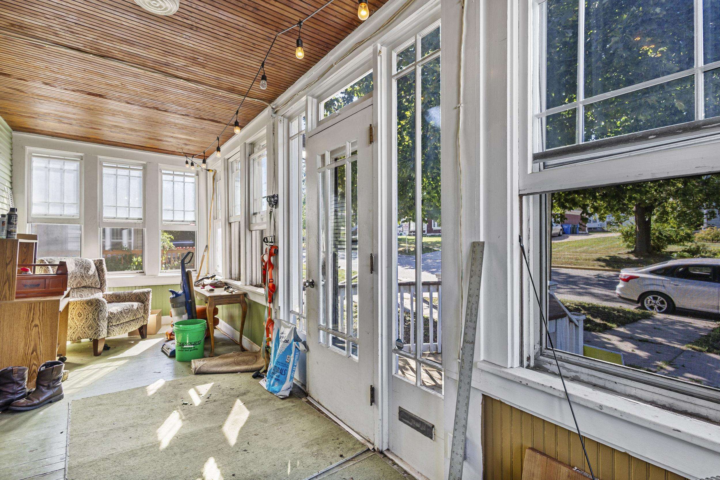 616 West Street Baraboo, WI 53913 - Photo 4 of 12