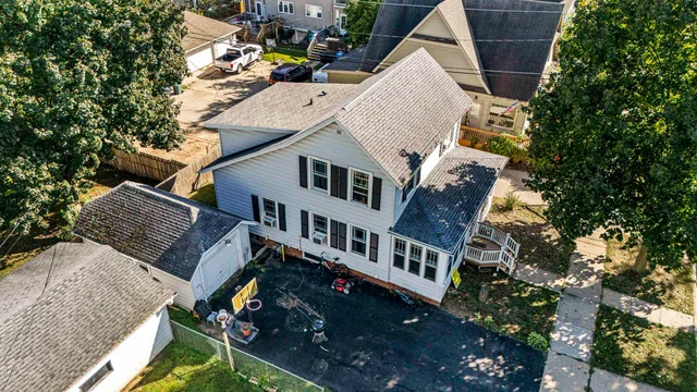 $255,000 | 616 West Street, Baraboo, WI 53913
